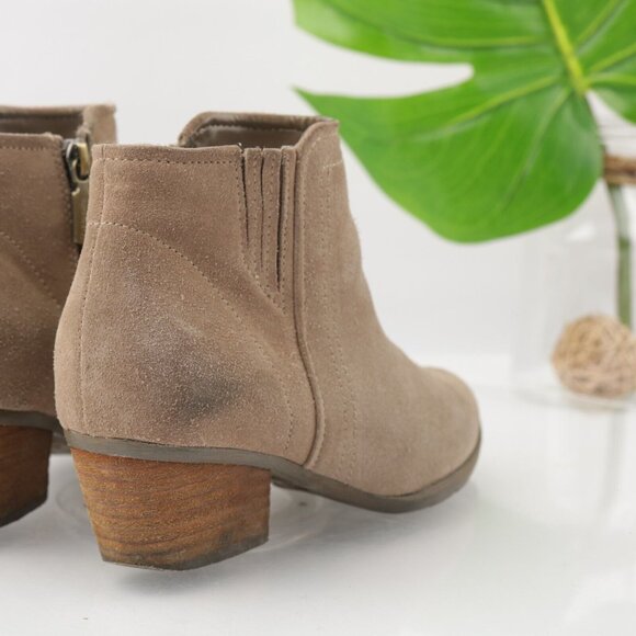 Blondo Womens Villa Boot Size 7 Waterproof Taupe Tan Suede Low Block Heel Bootie - Picture 4 of 13